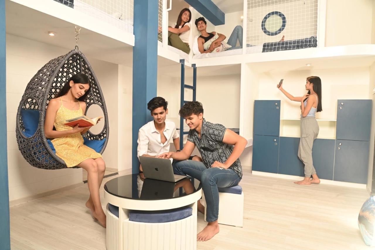 פונה The Voyage - Cafe Hostel Cowork מראה חיצוני תמונה