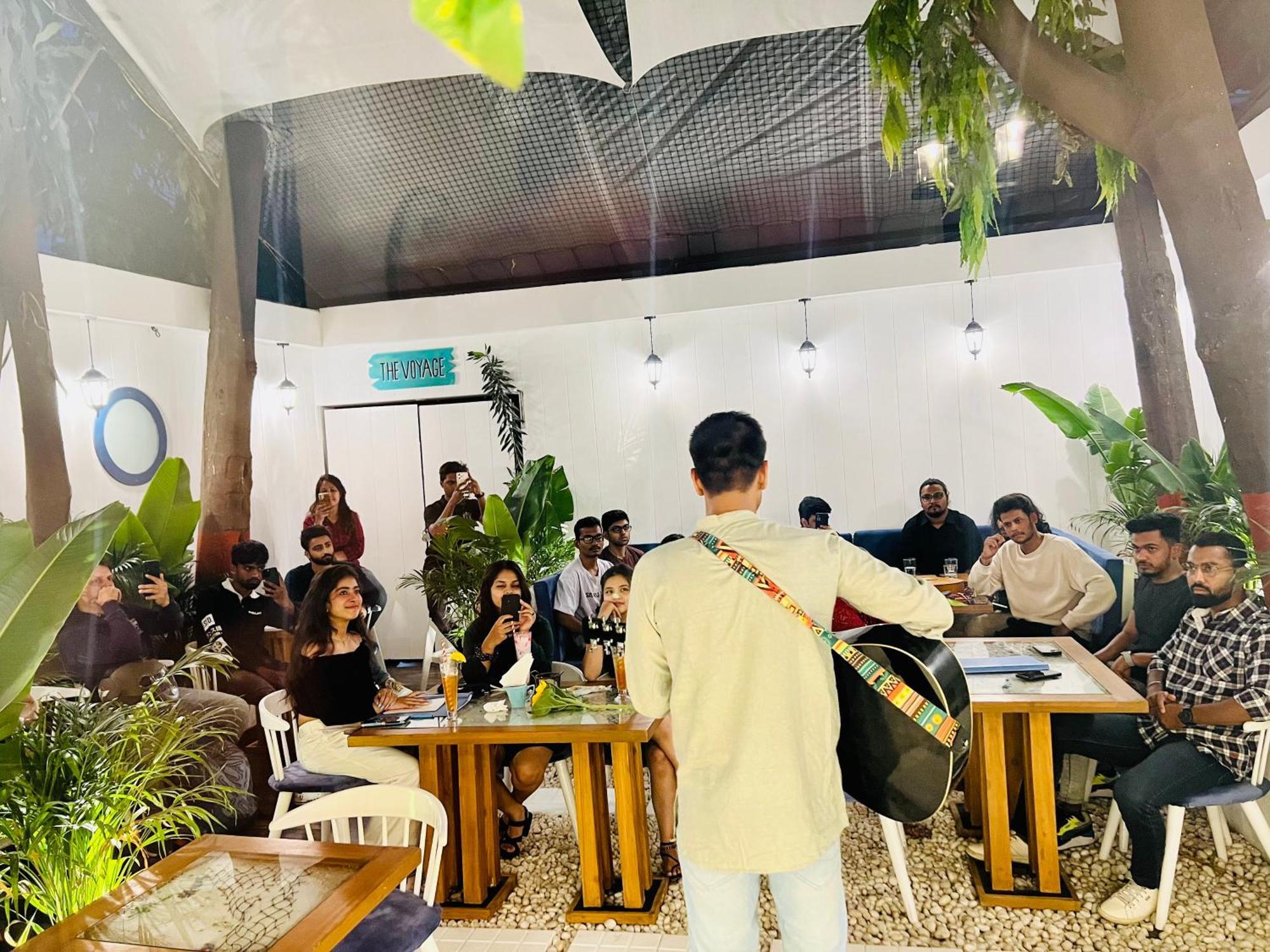 פונה The Voyage - Cafe Hostel Cowork מראה חיצוני תמונה