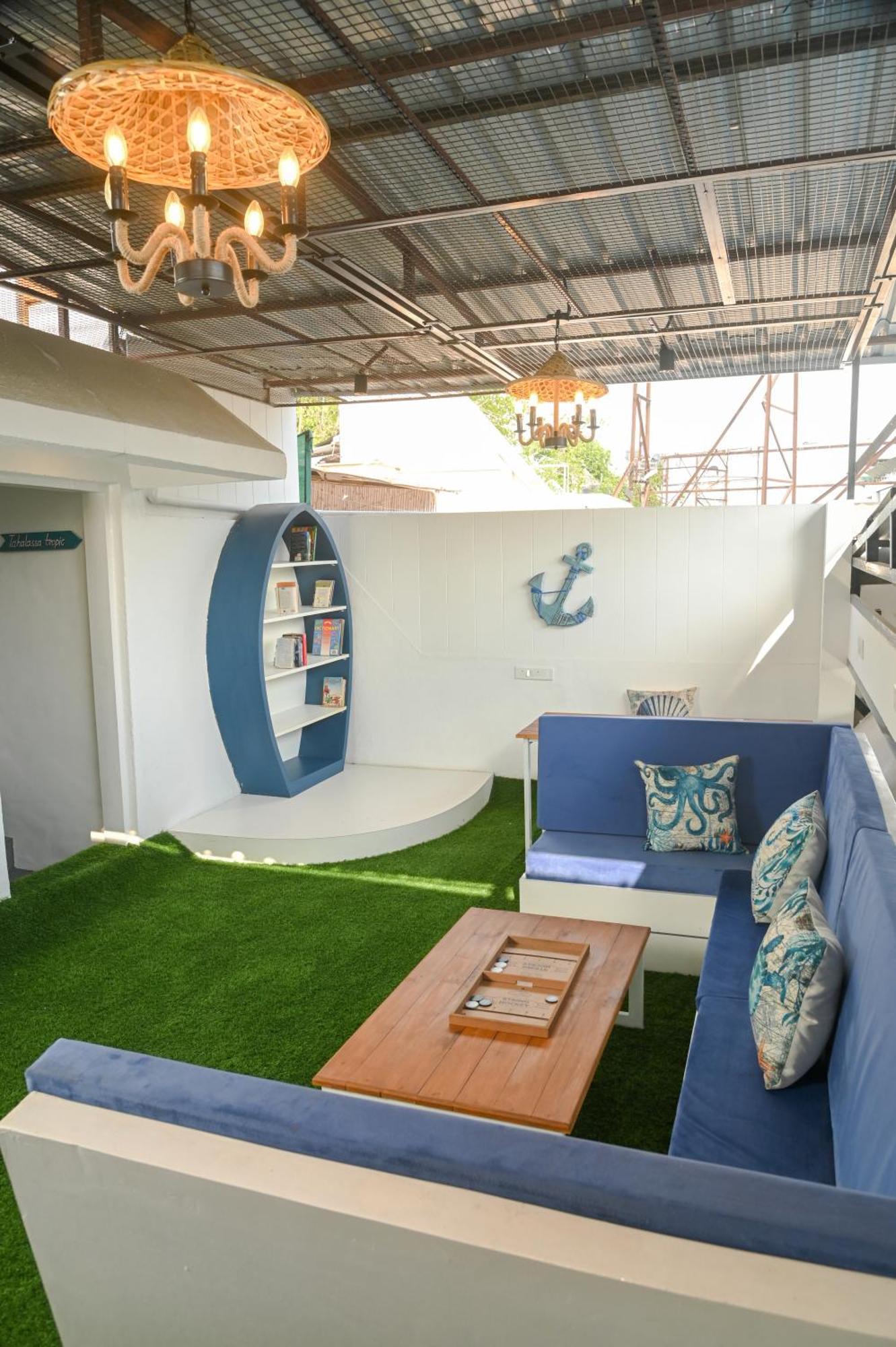 פונה The Voyage - Cafe Hostel Cowork מראה חיצוני תמונה