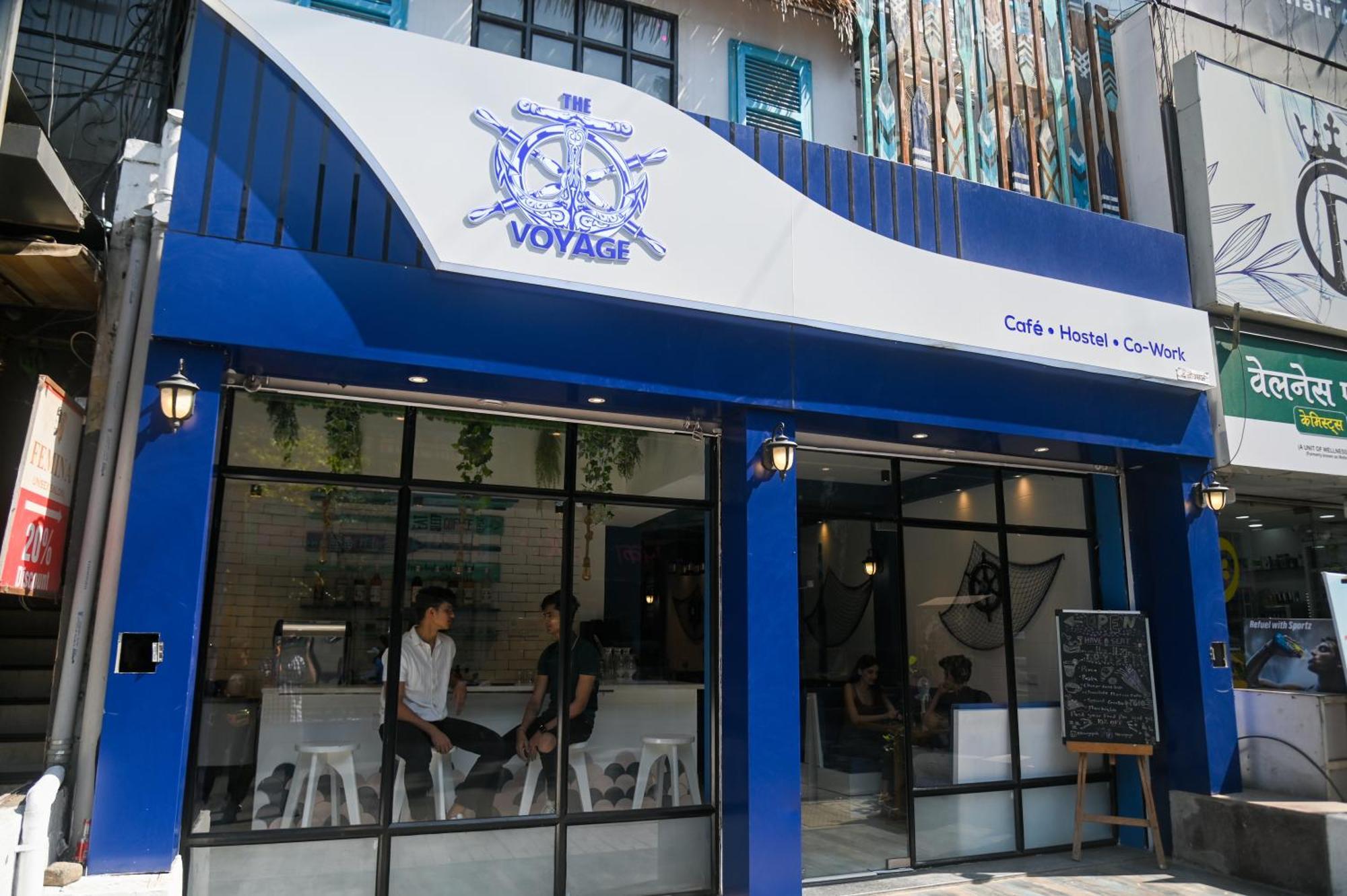 פונה The Voyage - Cafe Hostel Cowork מראה חיצוני תמונה